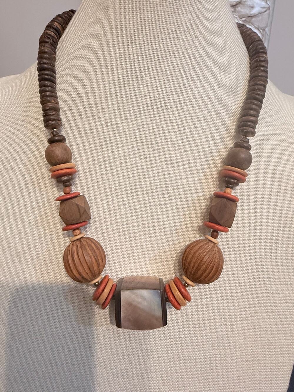 Vintage 20” Mother of Pearl Wood Chunky Necklace
